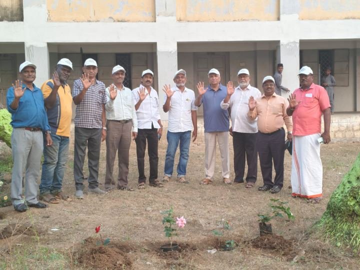 Group photo at a tree plantation site